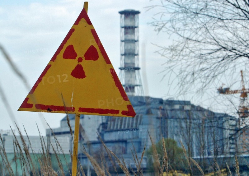 Kyiv region, ukraine, april 21, 2006, the picture shows the shelter enclosing the wrecked chernobyl unit 4 reactor, the accident at the chernobyl nuclear power plant occurred 20 years ago, april 26.