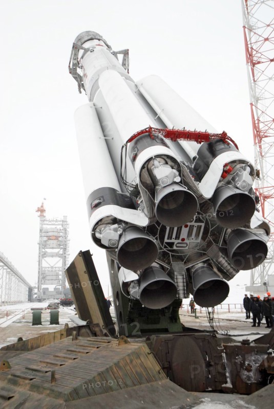 A russian-built proton m rocket is being placed on its launch pad at the baikonur cosmodrome in kazakhstan, december 12, 2006, the rocket will launch the measat-3 satellite into orbit to improve malaysiai´s satellite communication.