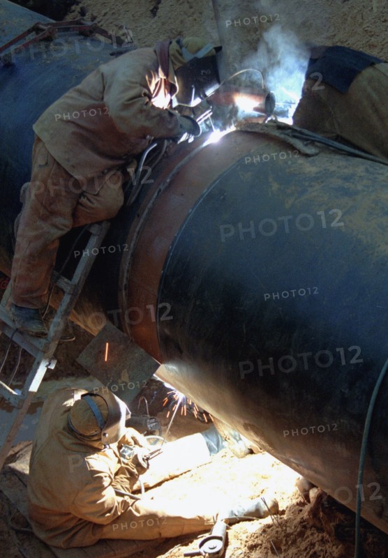 Belarus, november 21 2002: work on joining two stretches of belarussian part of yamal-europe gas pipeline (in pic), (photo viktor tolochko).