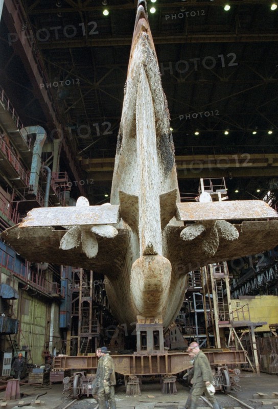 The legendary k-19 submarine is to be scrapped, it was taken to the 'nerpa' plant where its scrapping will be paid for by the usa, august 8 2003, the ship suffered the first reactor accident in the history of our navy.