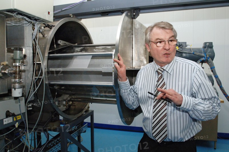 Academician yuri oganesyan, head of the flerov laboratory of nuclear reactions, standing near a track-etched membrane generator, recent research carried out at the flerov laboratory has confirmed the discovery of several heaviest elements, which leads to the extention of the periodic table, dubna, russia, may 31, 2006.