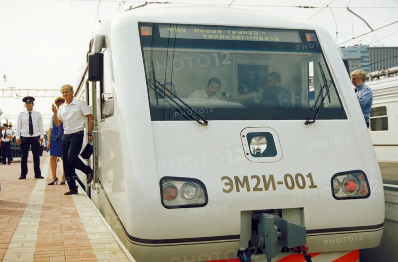 Moscow, russia 8/02, new high speed train from paveletsky railway terminal to domodedovo airport, speed: 140 km/hr.