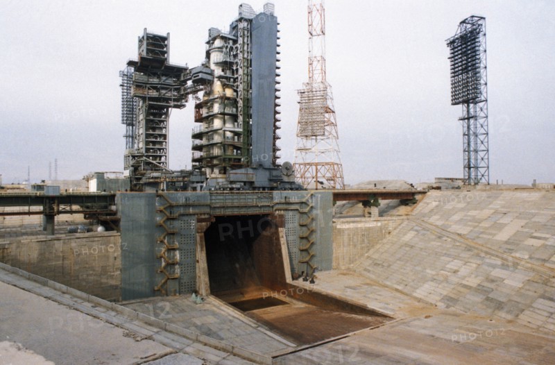 A mock-up of the soviet carrier rocket energia on the launching pad during tests of pre-launch systems and operations, baikonur, kazakhstan, ussr, 1989.