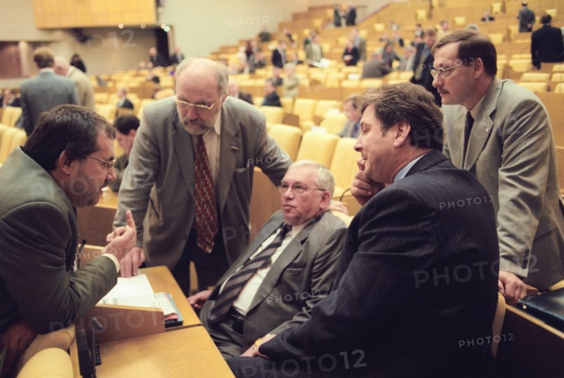 Boris nadezhdin, deputy head of the union of right forces faction and members of the yabloko faction sergei popov, vladimir lukin,sergei ivanenko and alexey arbatov (all l-r) talk during the plenary session of the state duma (lower house of the russsian parliament) on tuesday september 16.