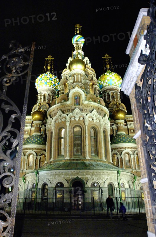 St,petersburg, russia, december 01, 2005, the church of our savior on the spilled blood (the savior on the spilled blood cathedral) has the new architectural lighting designed by italian piero castiglioni.