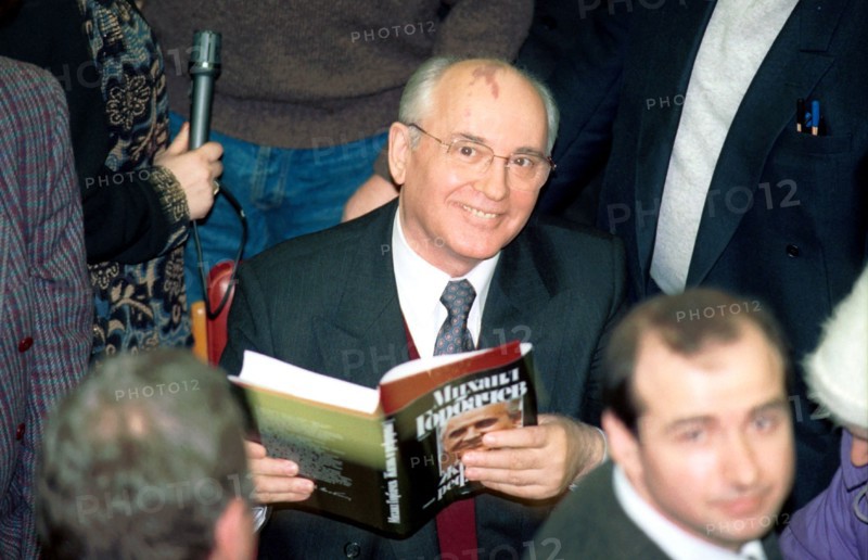 Moscow, presentation of the book written by president of the soviet union mikhail gorbachev, january 26, 1996.