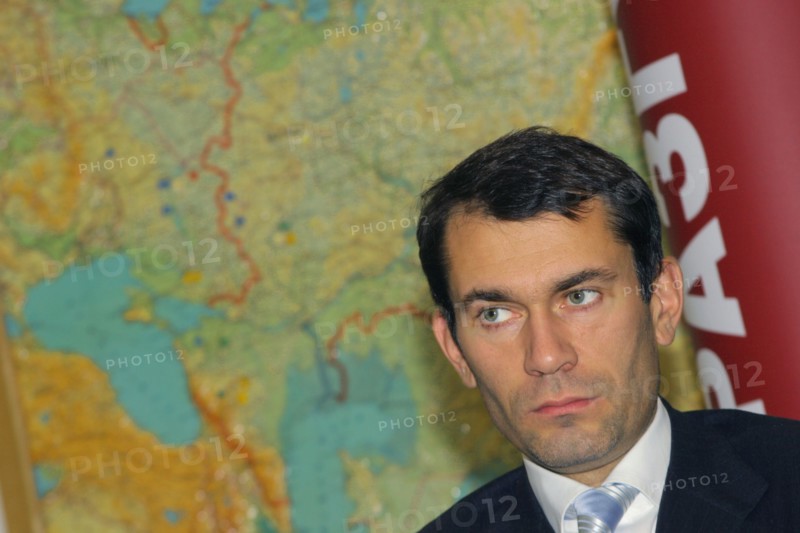 Moscow, russia, october 19, 2006, president of the russia's largest agricultural holding 'razgulyai' group igor potapenko attends a briefing held in the company's head office.