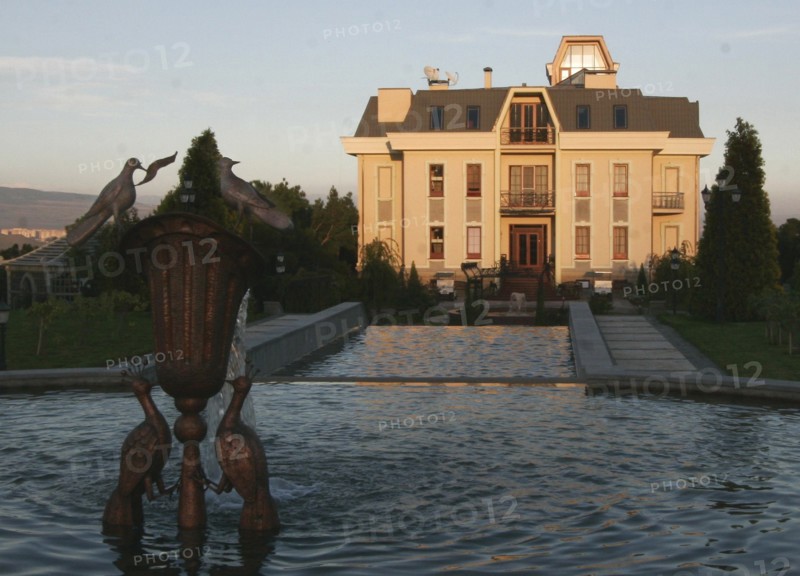 Tbilisi region, georgia, the countryside 'cottage' of georgian tycoon badri patarkatsishvili, february 2008.