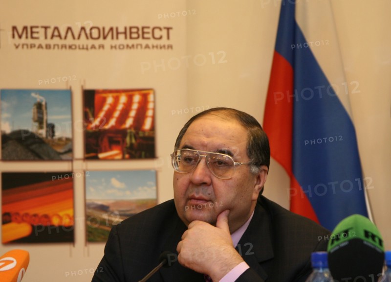 Moscow, russia, february27, 2008, russian billionaire alisher usmanov who who controlls metalloinvest industrial holding company, attends a press conference to announce metalloinvest's new sponsorship deal with dynamo f,c.