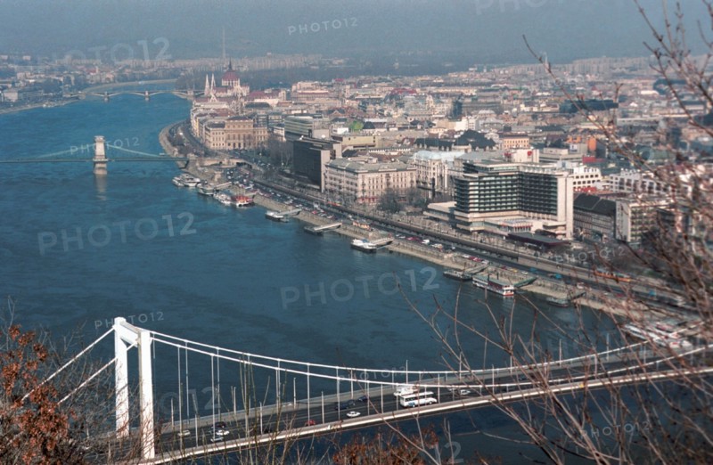The chain bridge, the oldest in budapest, over the danube river at night, 1995.