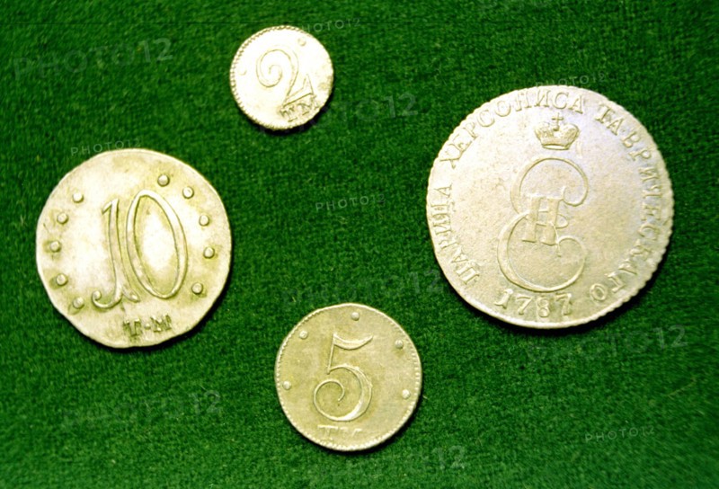 Moscow, russia, rare specimens of coins minted in 1787 by order of prince potyomkin and whose issue was soon stopped by catherine ll, these coins were offered for sale at the 5th numismatic auction held at the gelos auction house, other lots included more coins, orders, medals, badges, tokens and banknotes, the most expensive and interesting lots have been certified by leading specialists of russia's largest museums, 02,1997.