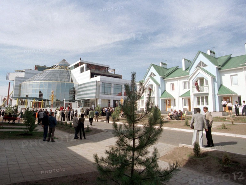 Elista, the chess city, 9/98, a special village built to house the participants of the 33rd world chess olympiad opened in the city of elista, the capital of kalmykiya (a republic in the south of russia), 110 men and 74 women teams from the whole the world started the tournament on tuesday,the sport games will go on there for two weeks .