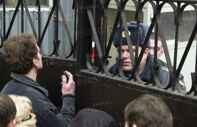 Moscow, russia, october 28 2002: relatives of the freed hostages awaiting their discharge from the moscow's hospital n13, on monday.