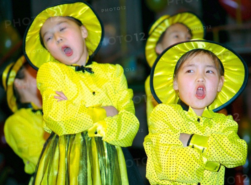 Kirghizia, 11/02: 'ak-shoola' childrens chorus.