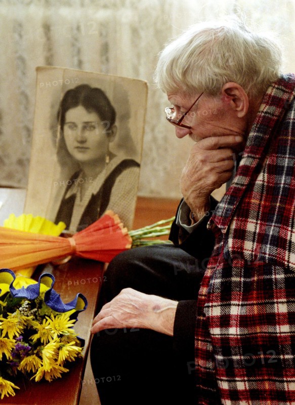 Vladivostok, russia, january 17 2003: the eldest resident of russia's martime territory afanasy ivanovich tarasov (in pic) has turned 116 today, he was married only once and beleives the 60 years of his marriage the happiest time in his life, alexandra tarasova died 10 years ago at the age of 82, afanasy ivanovich recalls his beloved wife every day, (photo itar-tass / vladimir sayapin).