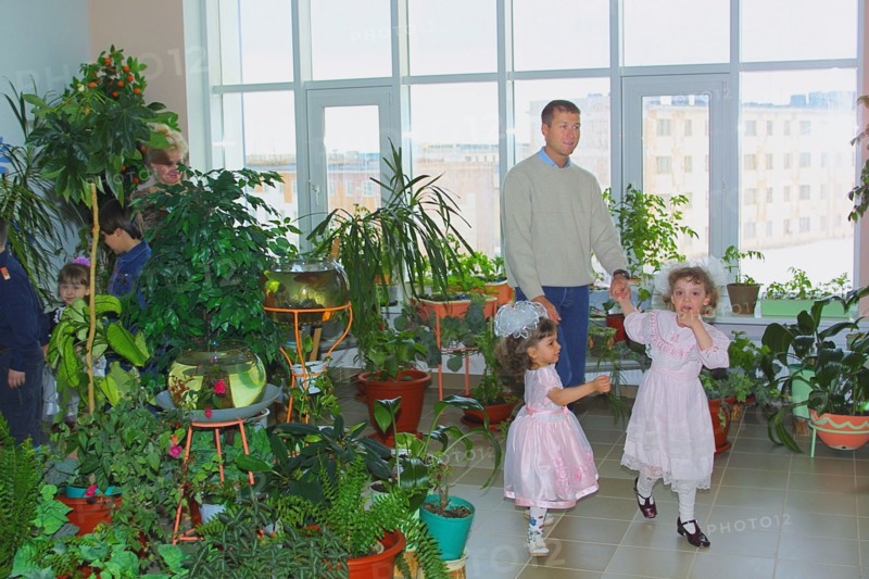 Roman abramovich, governor of chukotka, attended the opening ceremony of the 'sail' kindergarten, anadyr, chukotka, anadyr, december 24, 2003.