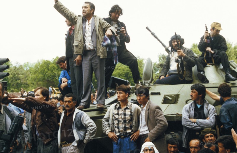 Opposition leader, davlat hudoinazarov, in ozodi square in dushanbe, tajikistan, may 8, 1992.