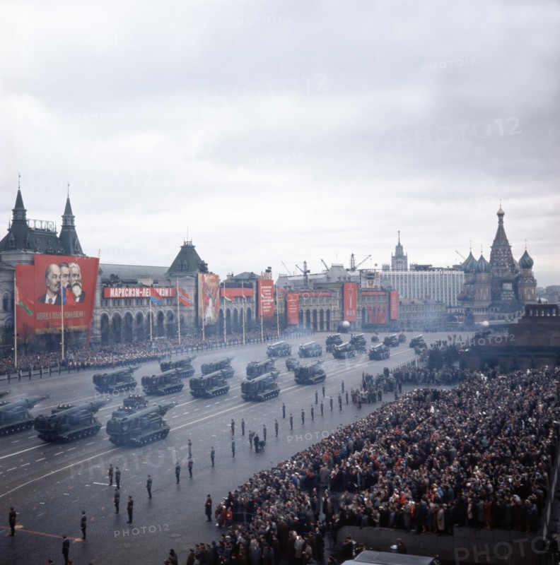 Motorized ballistic missile launchers bearing scud a tactical nuclear missiles at a military parade in red square celebrating the 69th anniversary of the great october socialist revolution on november 7, 1986, moscow, ussr.