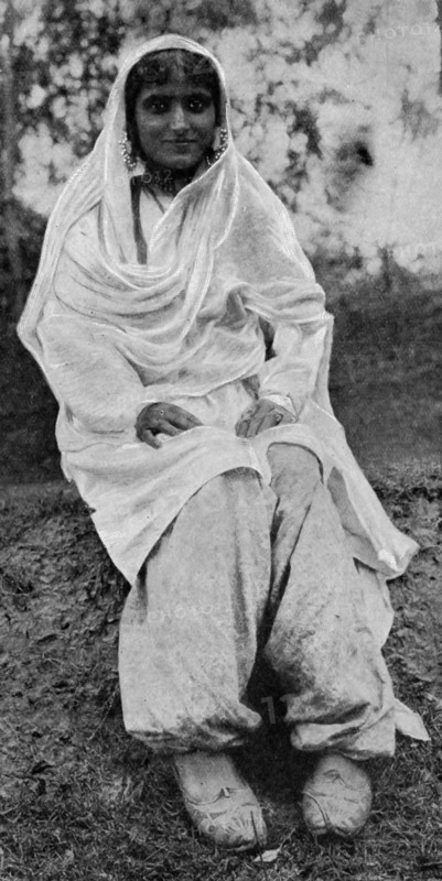 Historical Geography. 1900. India. Leisured beauty of Kashmir.