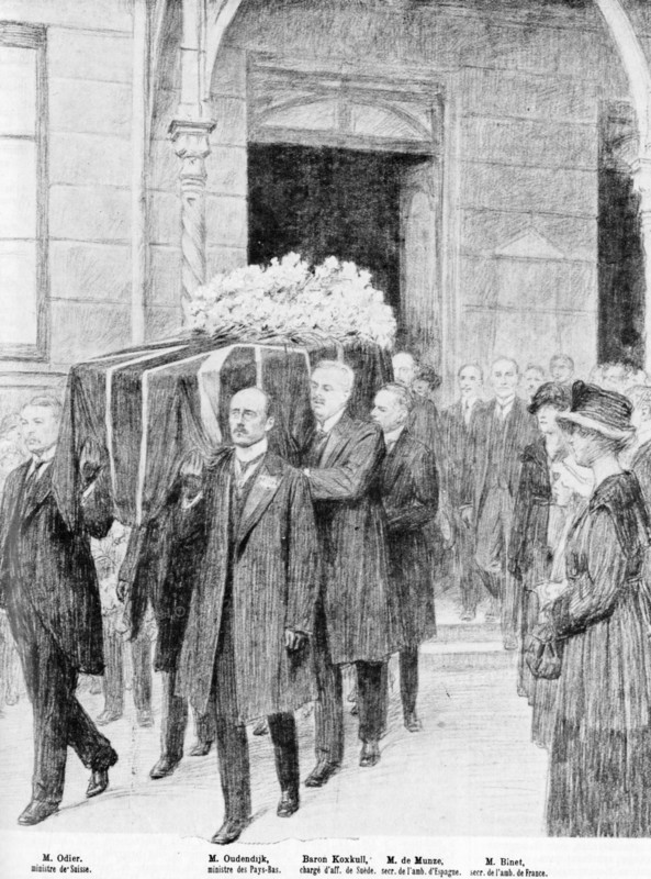 The funeral of Captain Cromie English. Mr. Odier Swiss Minister, Mr. Oudendijk Minister of the Netherlands, Baron Koxkull responsible for aff. Sweden, M. Munze secret. of amb. Spain, Mr. Binet secret. of amb. France. 1918