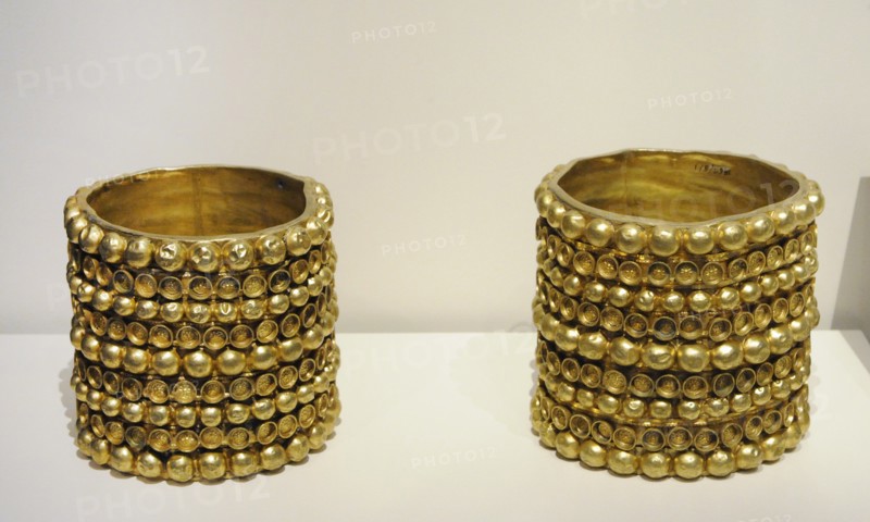 Treasure of El Carambolo, Golden bracelets