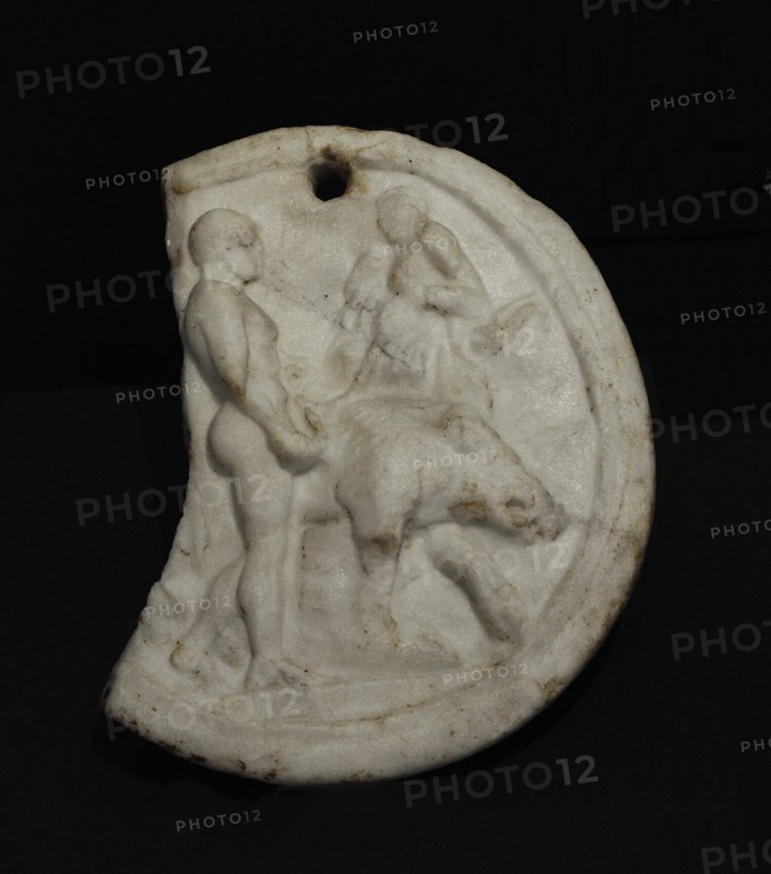 Oscillum with a relief depicting the hero Meleager hunting the Calydonian boar