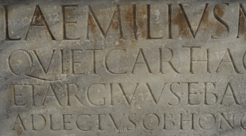 Lintel of the Roman theater of the city, in honor of the aedil Lucius Aemilius Rectus who financed the reform of the same one