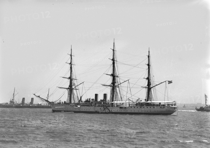 Negative circa 1900
