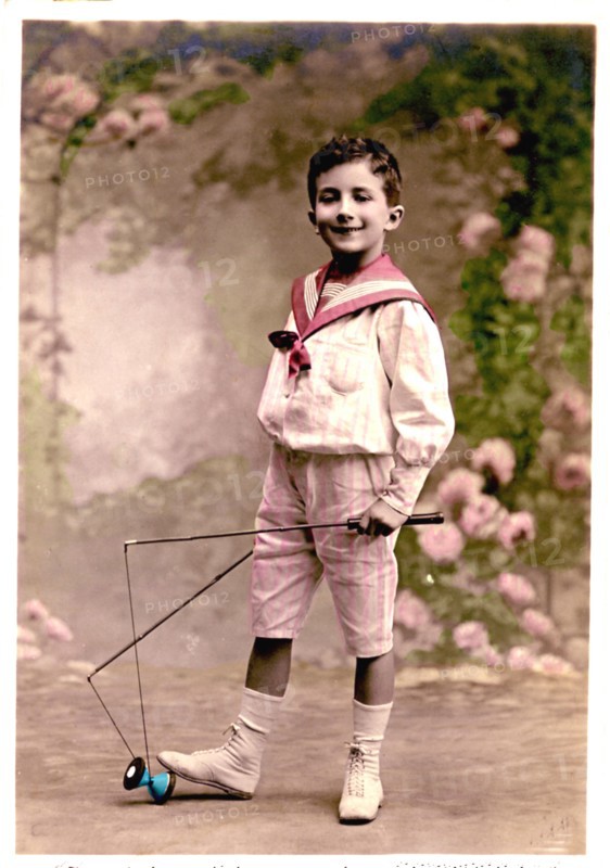 Diabolo playing
