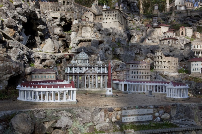 Ave Maria Grotto