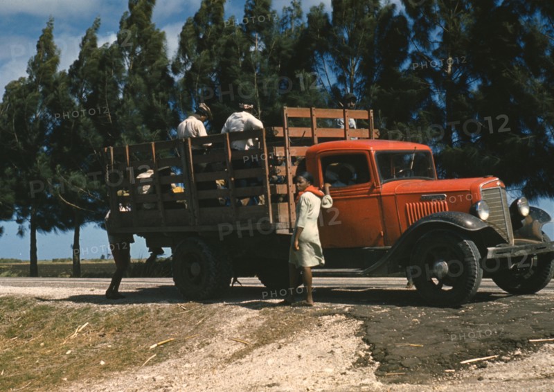 Mississippi farm workers transported by truck