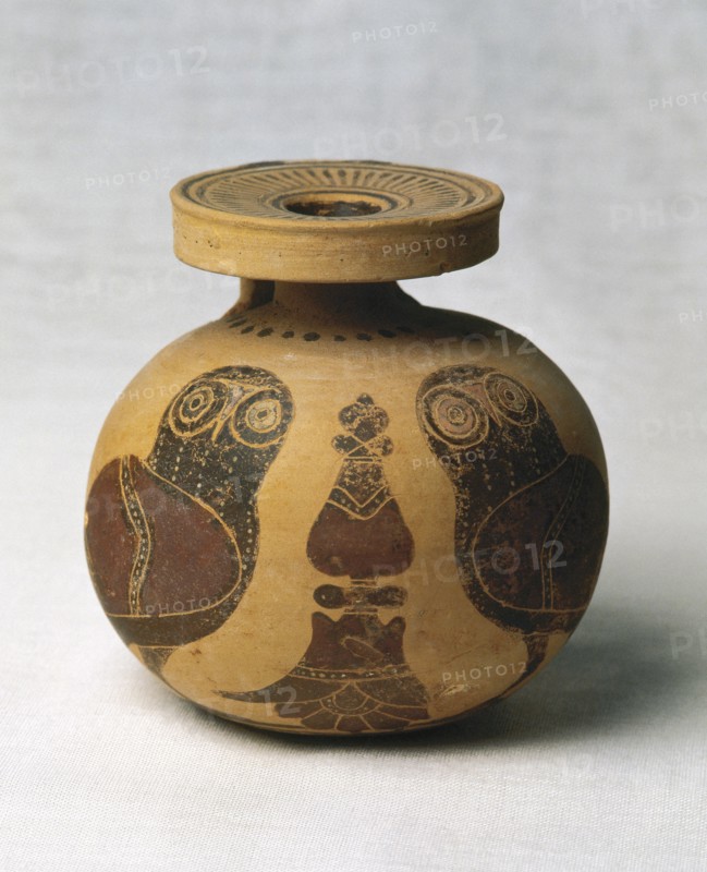 Aryballos with owl decoration.