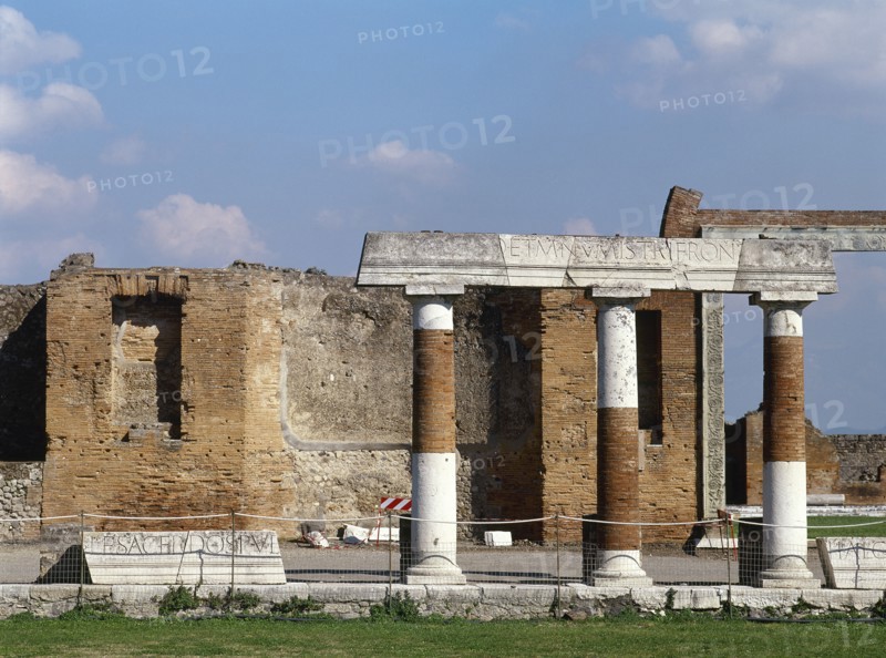 The building of Eumachia.