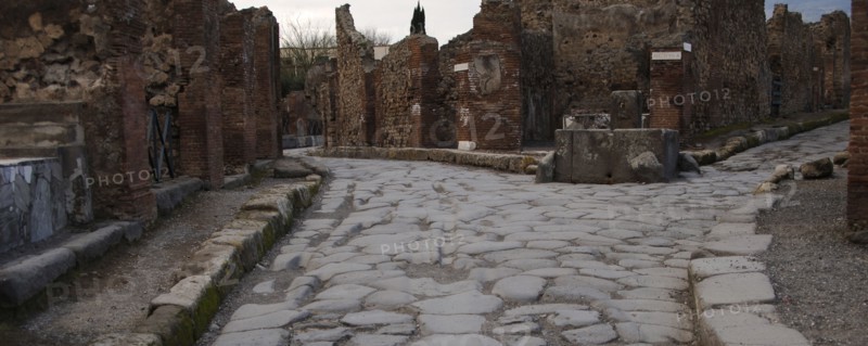 Pompeii. Cobbled streets.