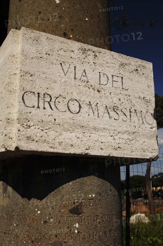Poster with inscription of the Via Circo Massimo.