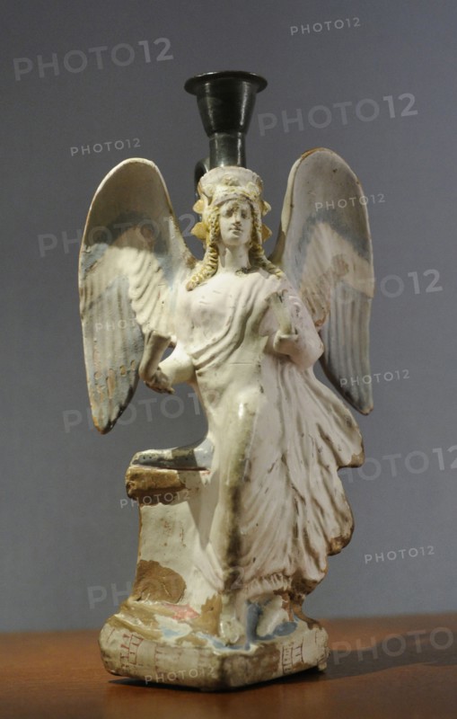 Goddes with crotales.