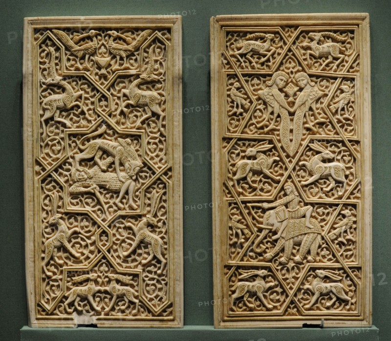 Medieval, Plates.