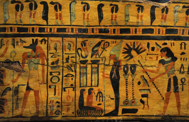 Sarcophagus cover. The priestly from Deir-el Bahri.