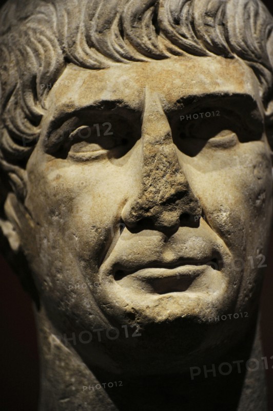 Roman bust of emperor Trajan of the decennalia type.