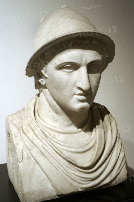 Roman bust of an Hellenistic ruler.