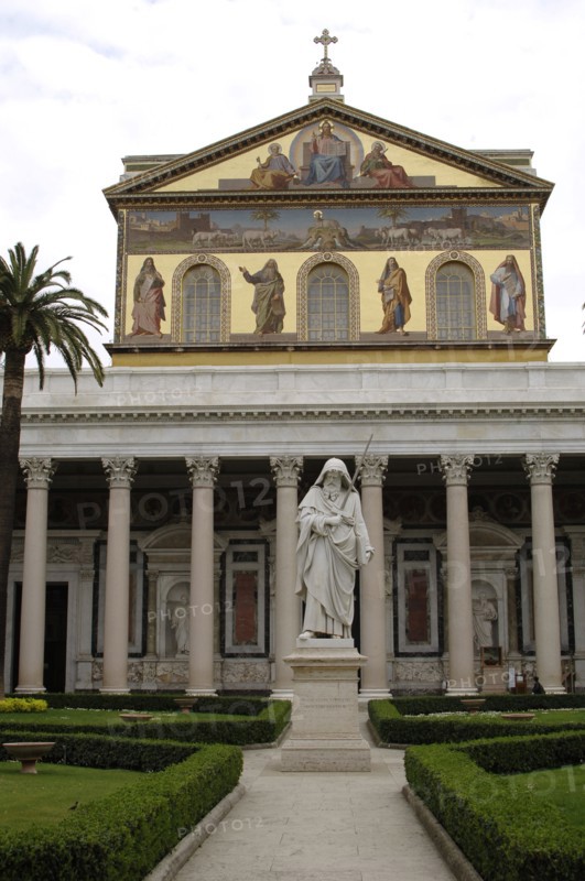 Facade and St. Paul statue by Obici.