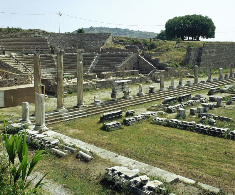 Turkey, Pergamon. Ruins.