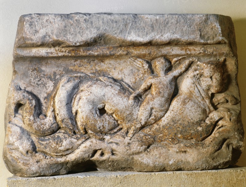 Roman Sarcophagus. Cover. Marble. Marine motifs. Catalonia ? . 2nd c. AD. Episcopal Museum. Vic. Spain.