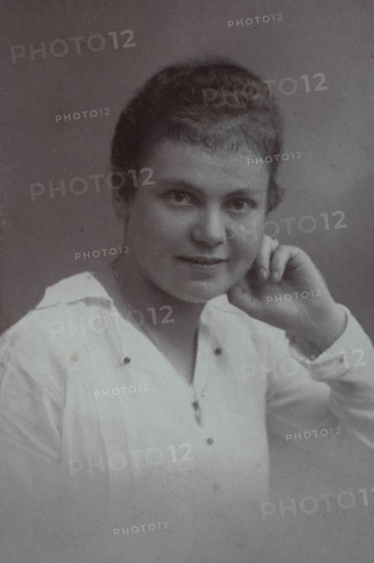 Frau