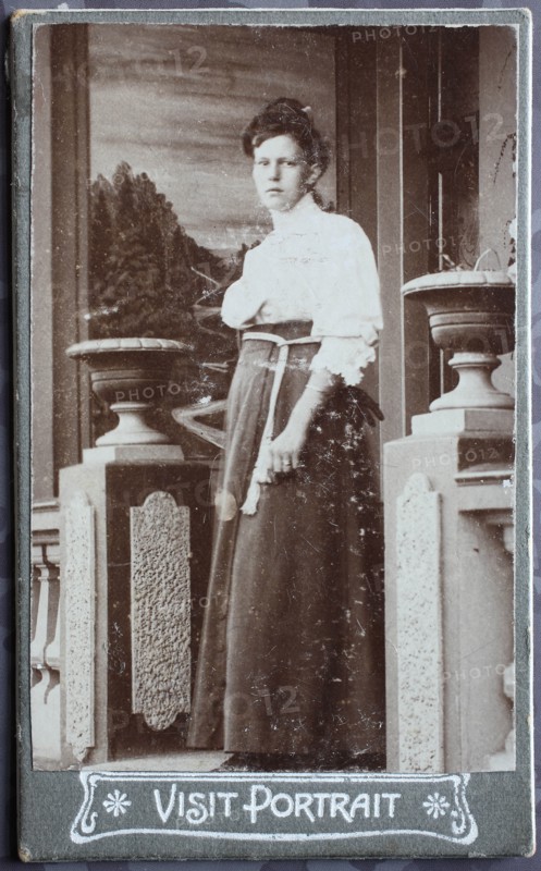 Frau