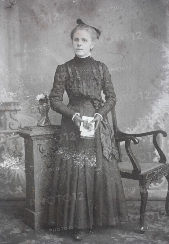 Frau