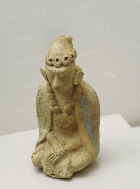 Seated human figure, Mayan culture