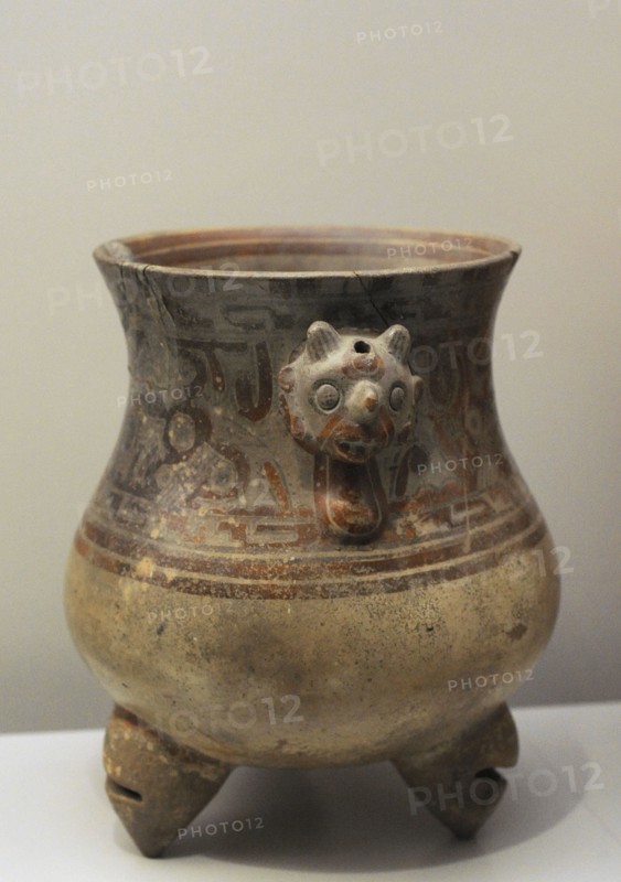 Tripod bowl with rattle-legs
