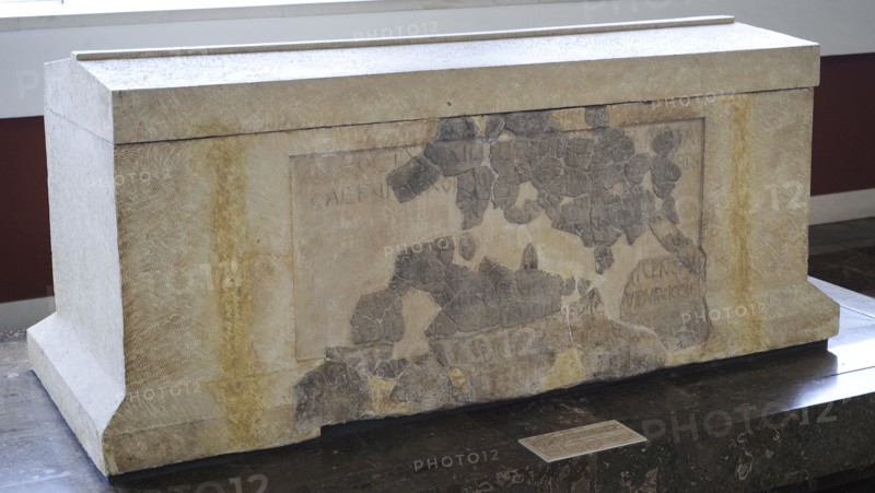 Sarcophagus of queen Jelena, She won peace for the kingdom