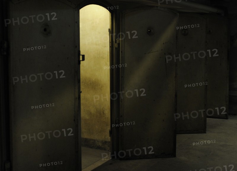 Place on the basement where, in 1943, a dark cell of 2,4 square meters was installed with a stone bench used for interrogations where the prisoners were beaten and tortured.